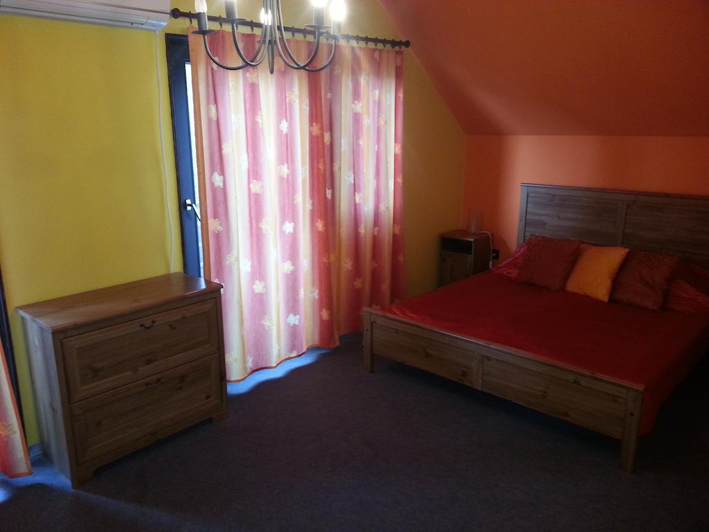 バラトンレッレNador Apartmanアパートメント 部屋 写真