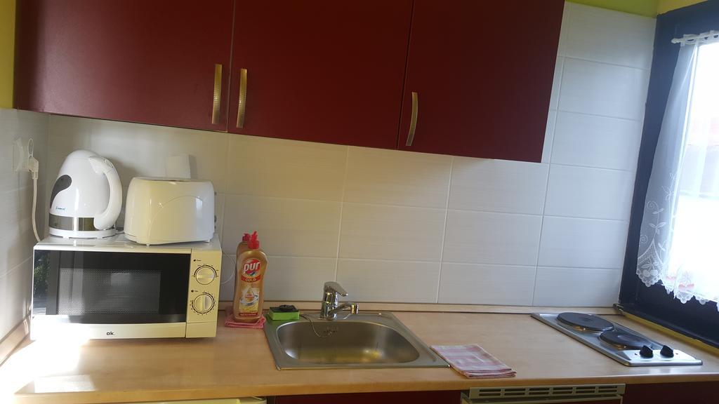 バラトンレッレNador Apartmanアパートメント エクステリア 写真